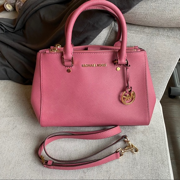 Michael Kors Handbags - SOLD Michael Kors small Sutton saffiano bag